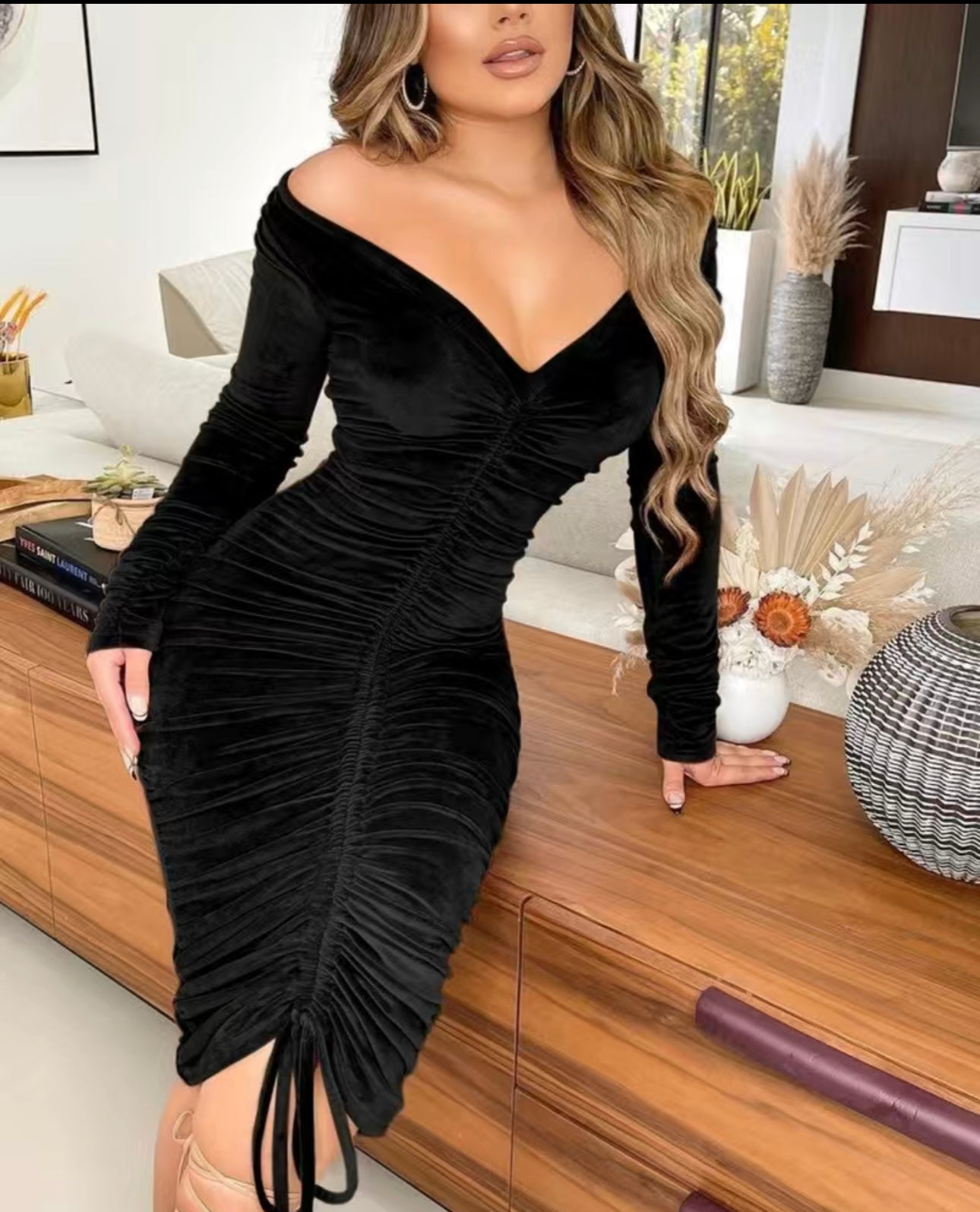 Women's Dresses V Neck Off The Shoulder Velvet Ruched Mid-length Dresses